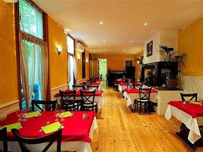 Logis Hôtel Restaurant Métropole Mirande  Esterno foto