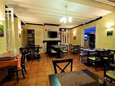 Logis Hôtel Restaurant Métropole Mirande  Esterno foto